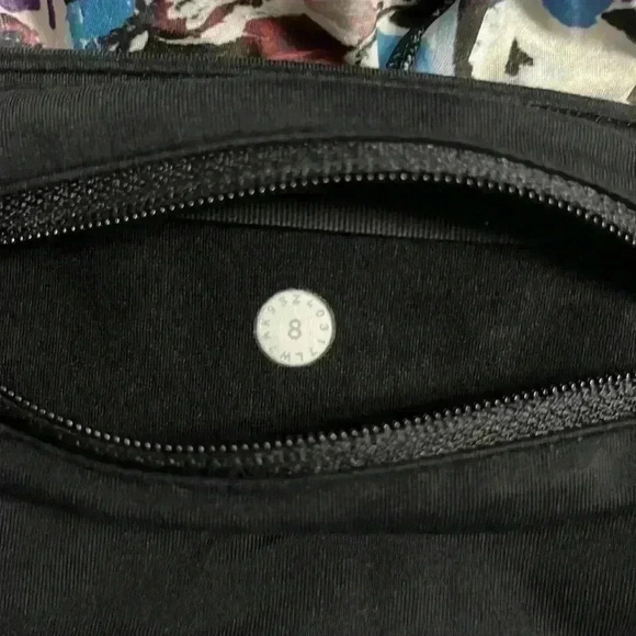 Lululemon women’s short - Picture 8 of 14